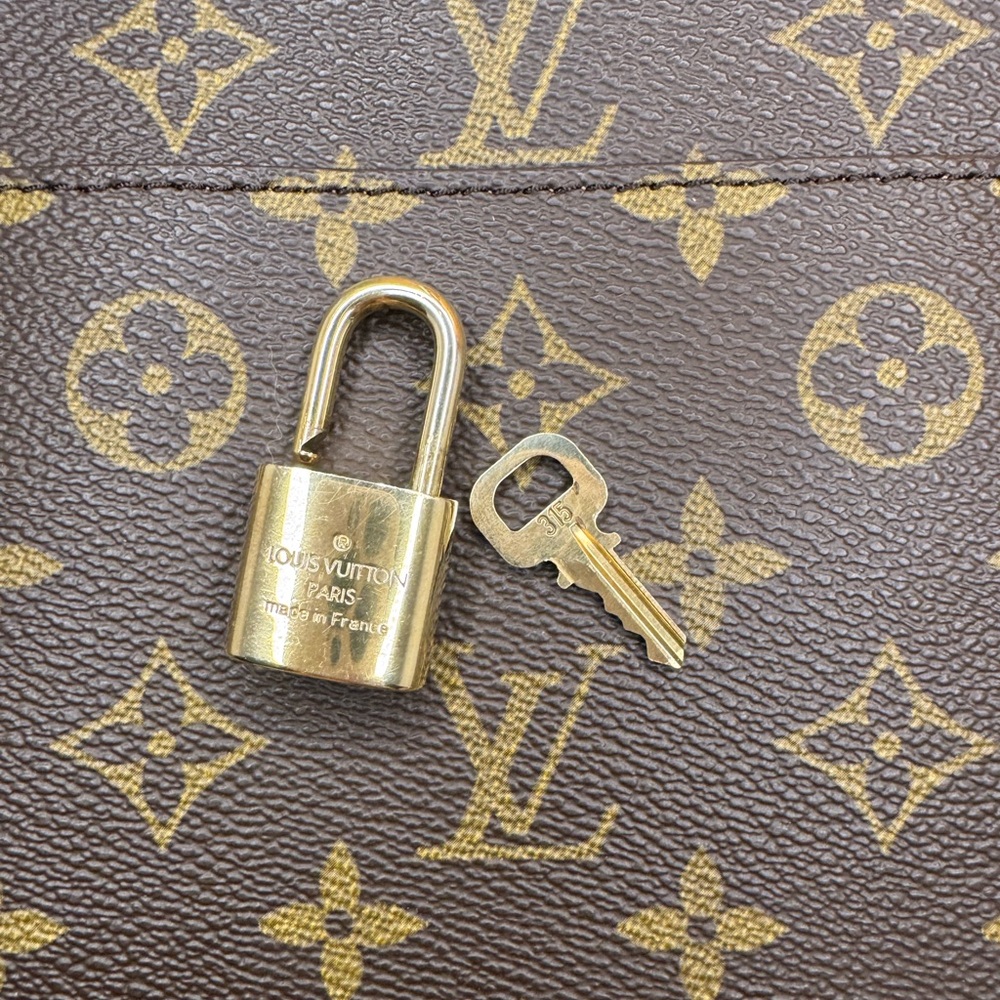 LV Lock & Key 315